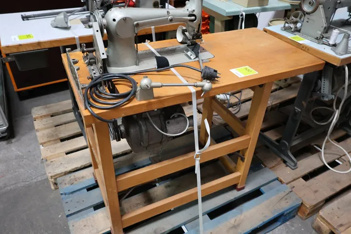 Pfaff Industrienähmaschine ohne Palette